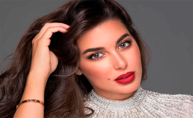 ياسمين صبري باطلالة كلاسيكية مبهرة في حملة اعلانية لمجموعة مجوهرات