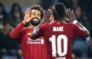 صلاح يهنئ ماني بعد تتويجه بجائزة الأفضل في إفريقيا...