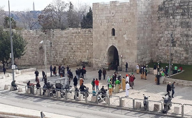 اعتقال فلسطينية حاولت طعن جنود إسرائيليين