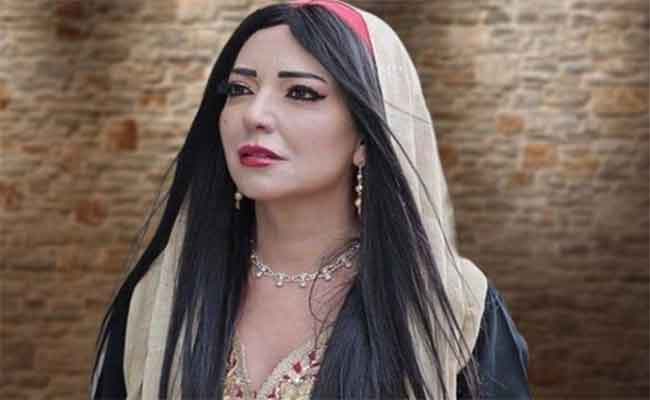 أمل عرفة تلتحق بنجوم