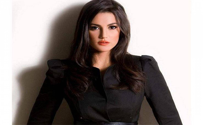 درة تقود البطولة النسائية في