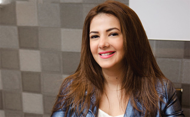 دنيا سميرغانم تنافس ب