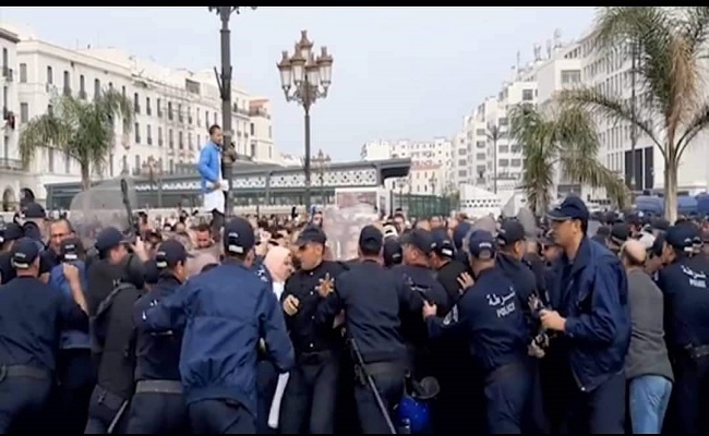 أساتذة التعليم الإبتدائي ينضمون إلى الحراك