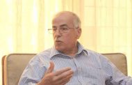 كريم يونس : طريقة تعامل والي مستغانم مع مواطنة تستحق 
