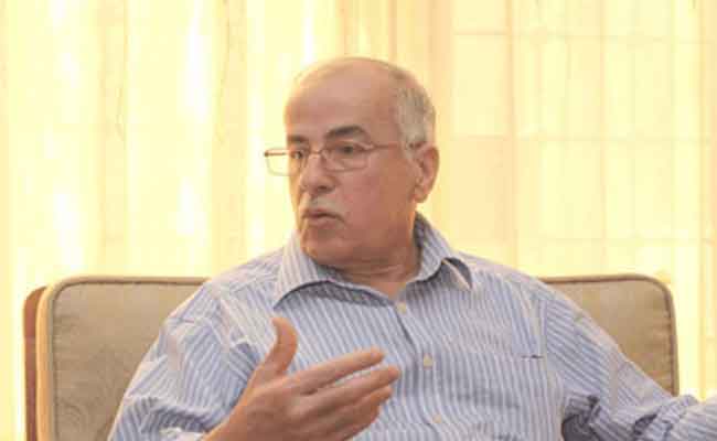 كريم يونس : طريقة تعامل والي مستغانم مع مواطنة تستحق