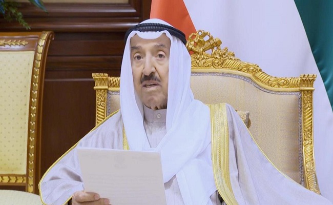 أمير الكويت يعفو عن فئة مريضة من السجناء