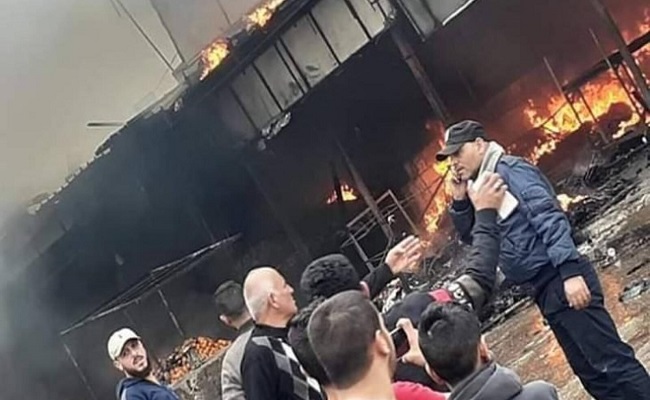 حريق ضخم بسوق وسط غزة تسبب بمقتل وإصابة العشرات
