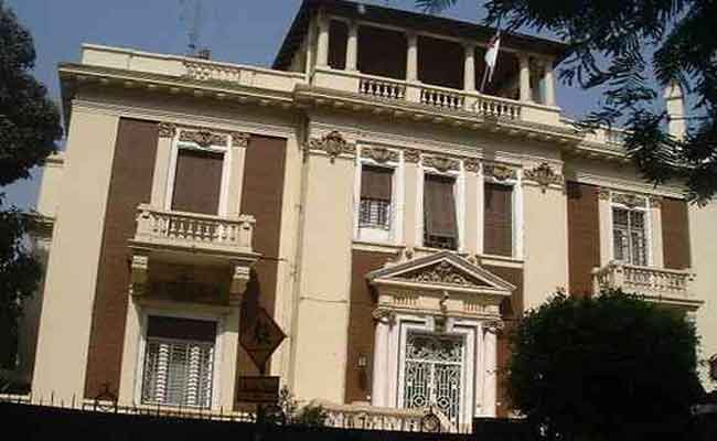 دعوة الجزائريين العالقين بمصر إلى الإسراع في التسجيل من أجل ترحيلهم