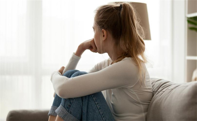 بين تأخر الحمل والاكتئاب علاقة متبادلة... والتقبّل هو الخطوة الأولى للحل...