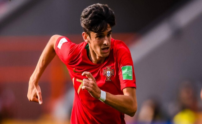 رونالدو الجديد سعيد باللعب إلى جانب ميسي
