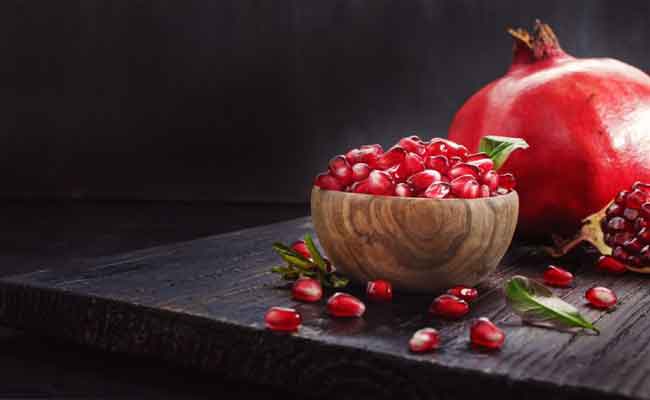 قبل إضافته إلى نظامكم الغذائي...تعرفوا على فوائد وأضرار دبس الرمان...!