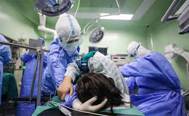 وزير الصحة يؤكد وفاة 19 حالة بسبب الجائحة في صفوف الطواقم الطبية و شبه الطبية