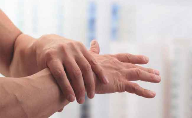 8 علامات تدلّ على انخفاض هرمون التستوستيرون...