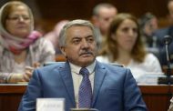 وزير العمل يؤكد أن إدماج العمال والموظفين المتعاقدين 