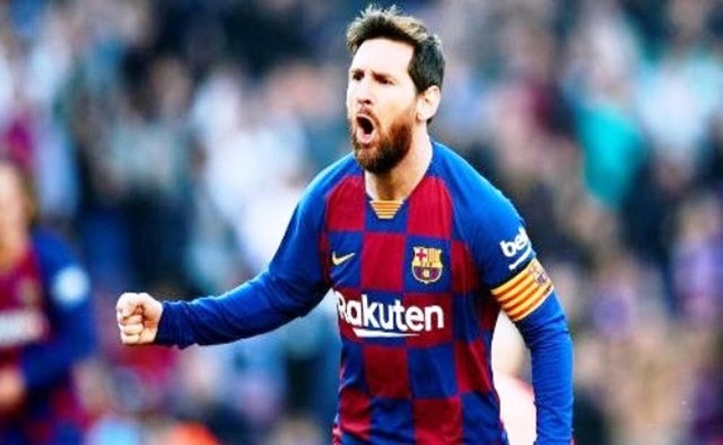 بسبب الإصابة ميسي مهدد بالغياب عن أول مباراة لبرشلونة...