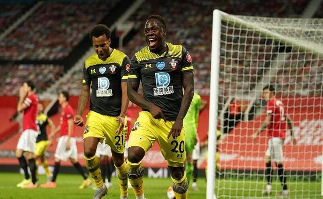 ساوثهامبتون يفرض التعادل على مانشستر يونايتد...