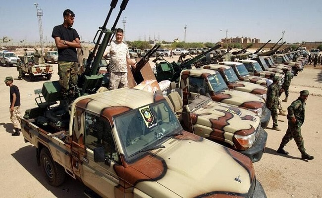 برلمان حفتر يدعو مصر للتدخل عسكرياً