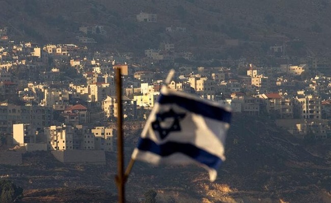 إصابة فلسطينيين برصاص مستوطنين