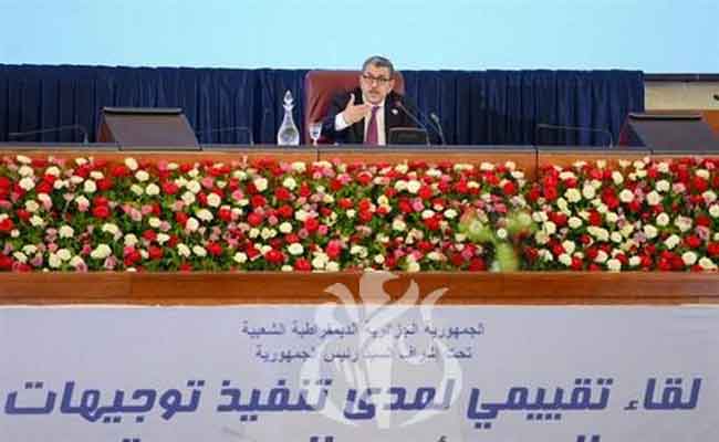 جراد يدعو الولاة لفتح حوار مع المواطنين