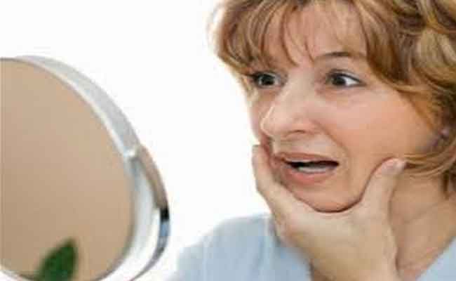 هكذا تحافظين على بشرة شابة بعد سنّ الأربعين...