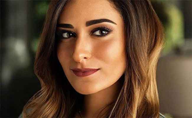 أمينة خليل تقود البطولة النسائية ل