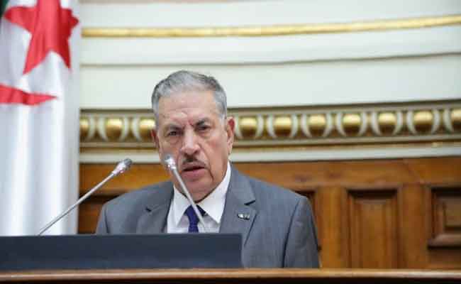 قوجيل : مفهوم الدستور يعد ركيزة الدولة لبناء