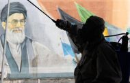 ايران تكشف عن قاعدة عسكرية في هرمز