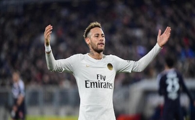 نيمار يساند ميسي في الهجوم على إدارة برشلونة...
