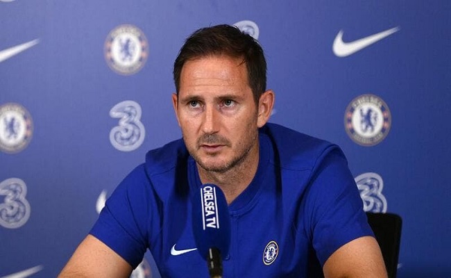 على اللاعبين الشبان الاستفادة من مواجهة بطل أوروبا