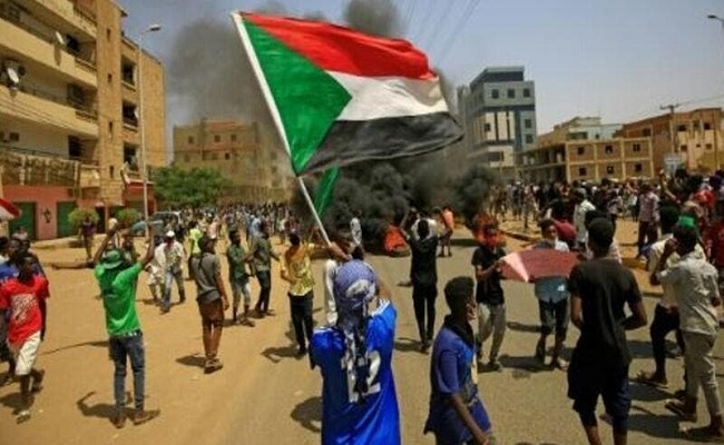 بالسودان قتلى في اشتباكات بين الأمن ومتظاهرين
