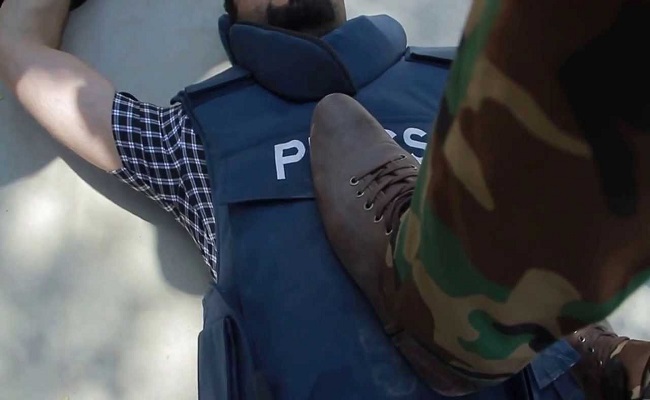 الجنرال شنقريحة وضع الصحافة بالجزائر تحت قدميه