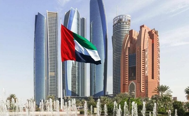 توقيف 14 لبنانيا في الإمارات