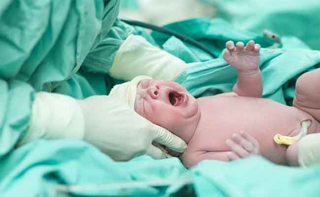 هذه هي التغيّرات التي تطرأ على رأس الجنين أثناء الولادة...