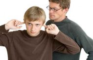 ما هي علامات دخول الطفل مرحلة المراهقة...؟