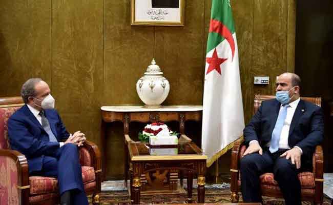 استعراض شنين للعلاقات الثنائية 