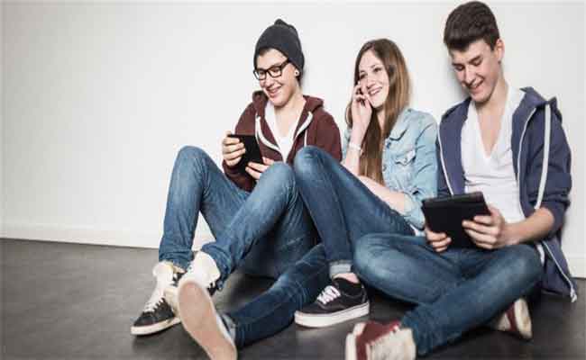 اتّبعوا هذه الإرشادات للتقرّب من ابنكم وابنتكم خلال مرحلة المراهقة...