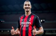 إبراهيموفيتش يتجاهل ميسي ورونالدو...