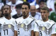لوف يفتح الباب لعودة الثلاثي المستبعد...