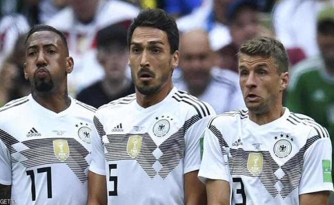 لوف يفتح الباب لعودة الثلاثي المستبعد...