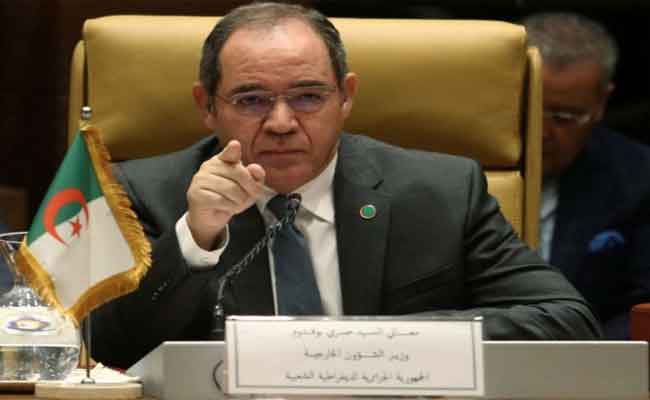 بوقدوم يؤكد على ضرورة التمسك ب