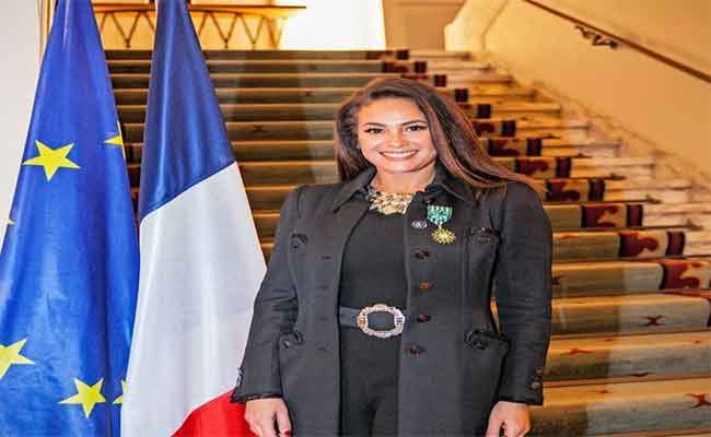 فرنسا تقلد هندي صبري وسام الفنون والأداب بدرجة ضابط...