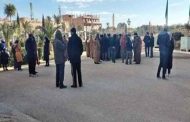 عمال و موظفو الجلفة يحتجون على تأخر الأجور