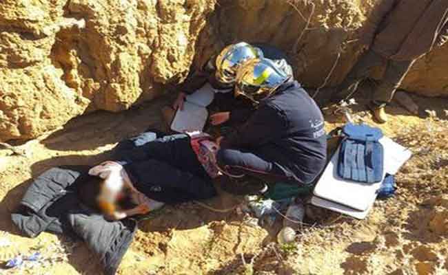الحماية المدنية تنقذ طفلا سقط في كهف في باتنة