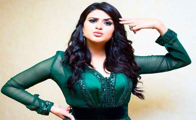 سلمى رشيد تتألق في اللون الرومانسي العراقي مجددا ب