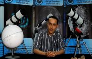 الجزائر تطالب وكالة ناسا بتبني شاب جزائري اكتشف نجم مزدوج وهو يتغوط تحت شجرة