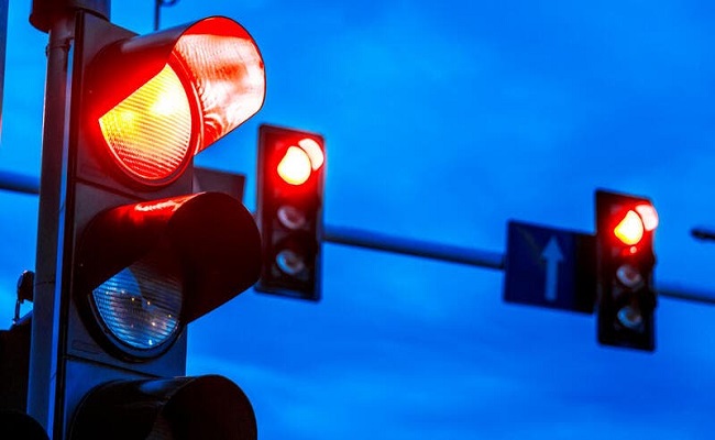 تنظيم عمل إشارات المرور باستخدام أنظمة إلكترونية ذاتية التعلم...