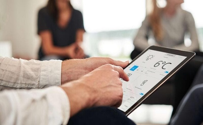السعودية تعتزم إنتاج 50% من الكهرباء عبر الطاقة المتجددة