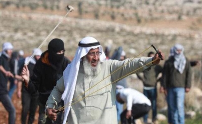 إسرائيل تمدد اعتقال شيخ الحجارة