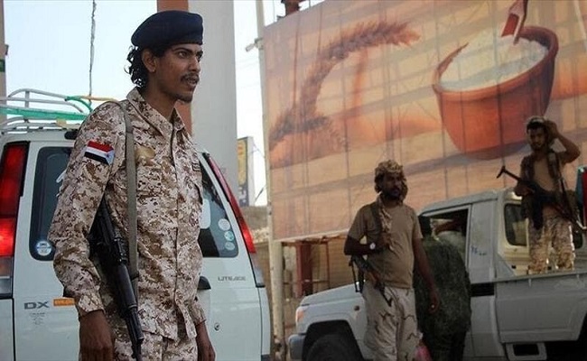 الجيش اليمني يعلن ضبط شاحنة أسلحة وهي بطريقها للحوثيين