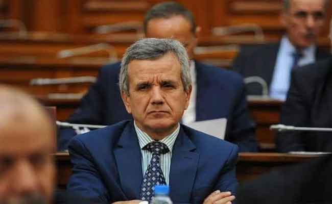 وزير الصحة لم يتلقى اللقاح بعد و يؤكد أن اللقاح